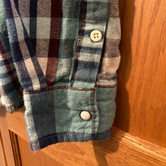 ROEBUCK & Co flannel shirt. Blue Turq Burgundy & White Pearl snaps Size Small - Picture 4 of 6